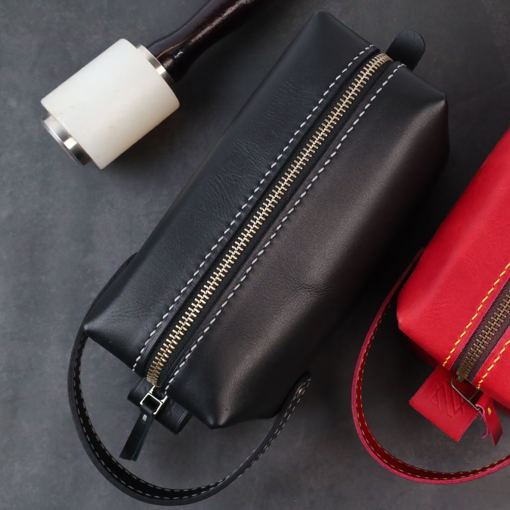 The Atelier Clutch